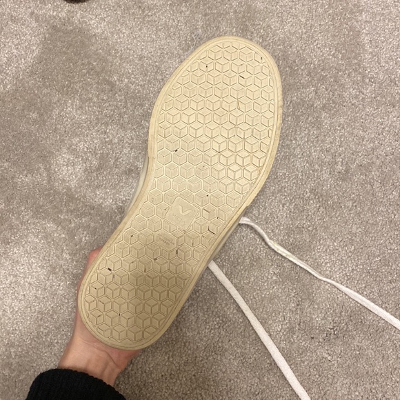 Veja Campo Sneaker - Picture 10 of 10